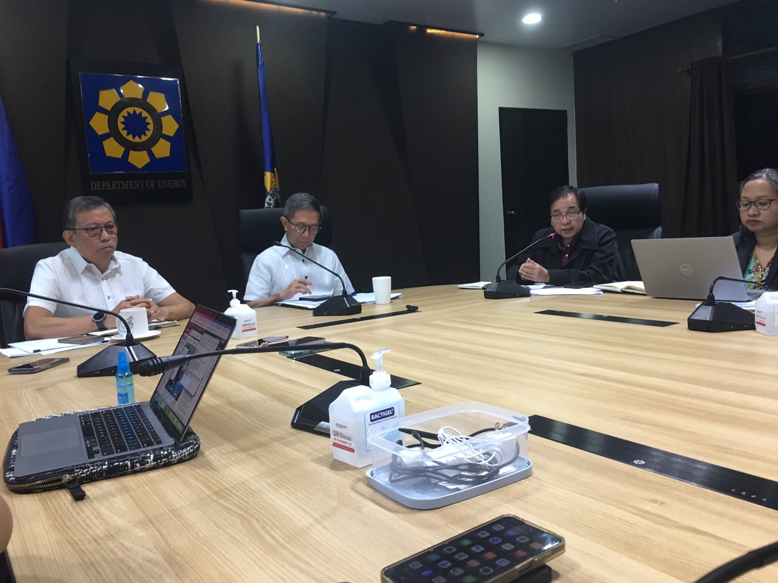 Coal Plants Face Rising Insurance Premiums as DOE Urges Balance in Energy Shift