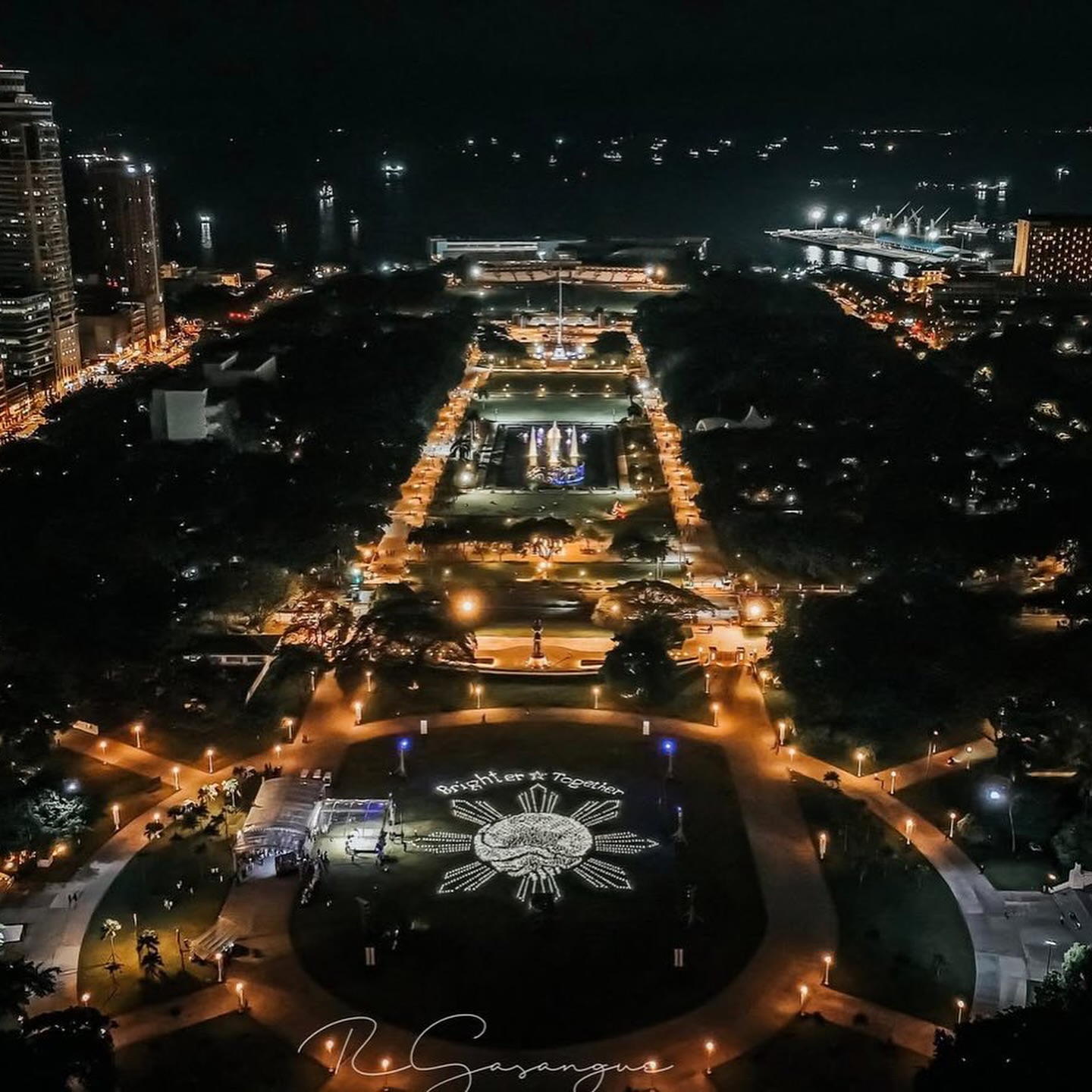 Philippines Sets Guinness Record for Largest Solar Lamp Display