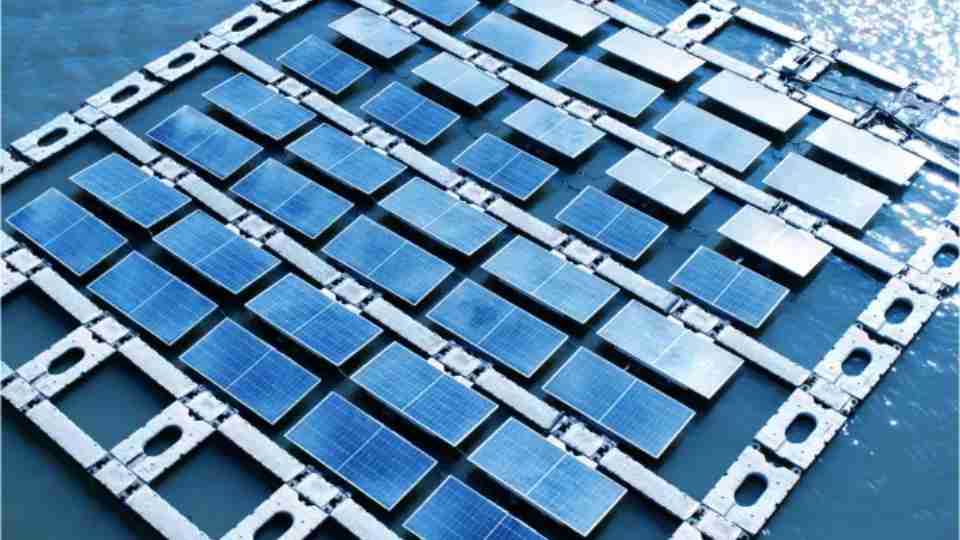 DOE backs local production of solar floaters for Laguna Lake project