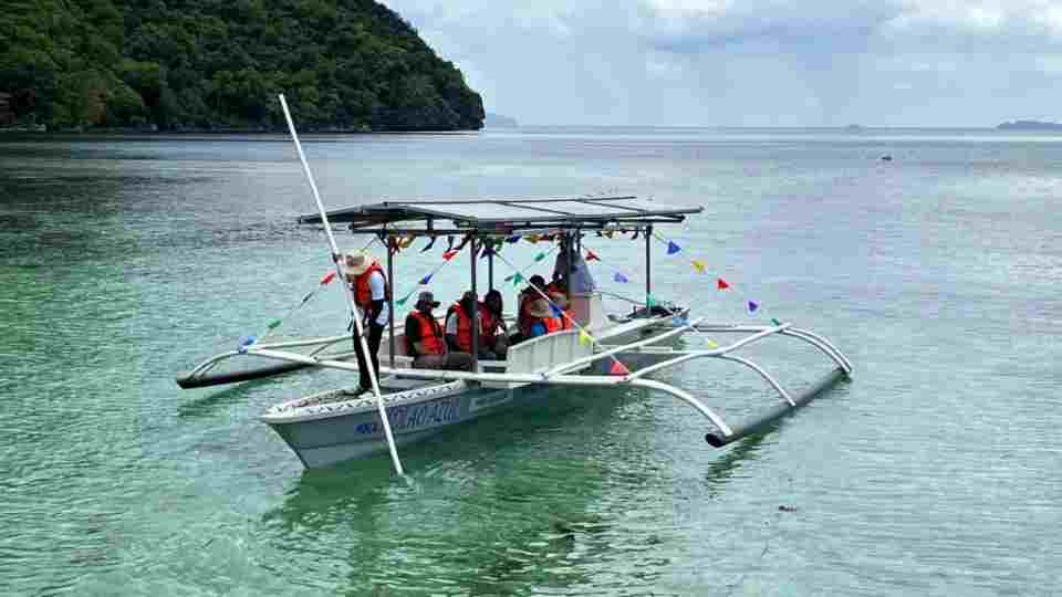 Iloilo unveils first solar-powered bangka for fishers, tourism patrols