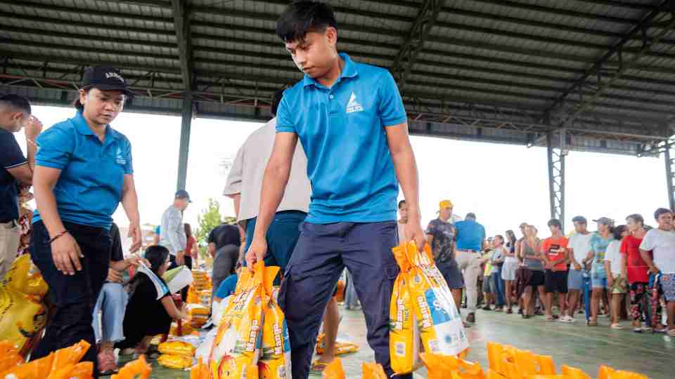 Prime Infra delivers aid to 10,000 storm-hit residents in Luzon