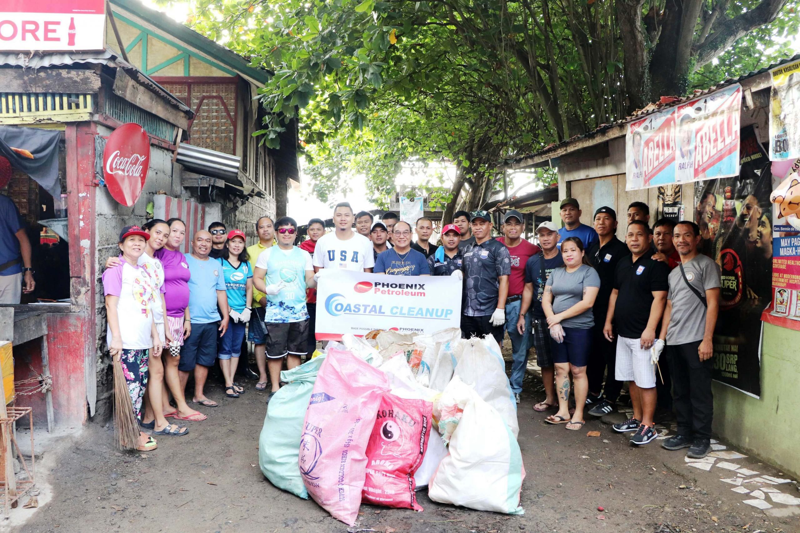 Employees and Residents Join Phoenix Foundation-led Coastal Cleanup