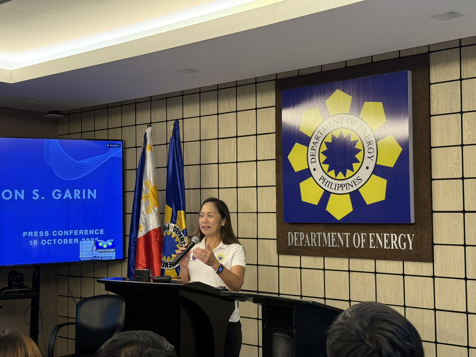 DOE unveils key energy updates on gas, renewables, EVs, and grid resilience