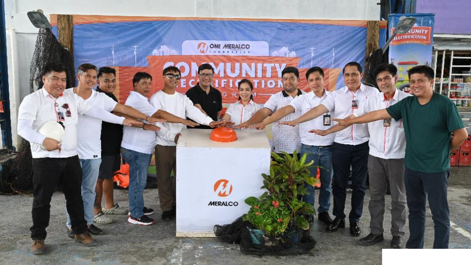 Meralco Foundation energizes 47 Isla Pugad homes in remote Bulacan fishing community